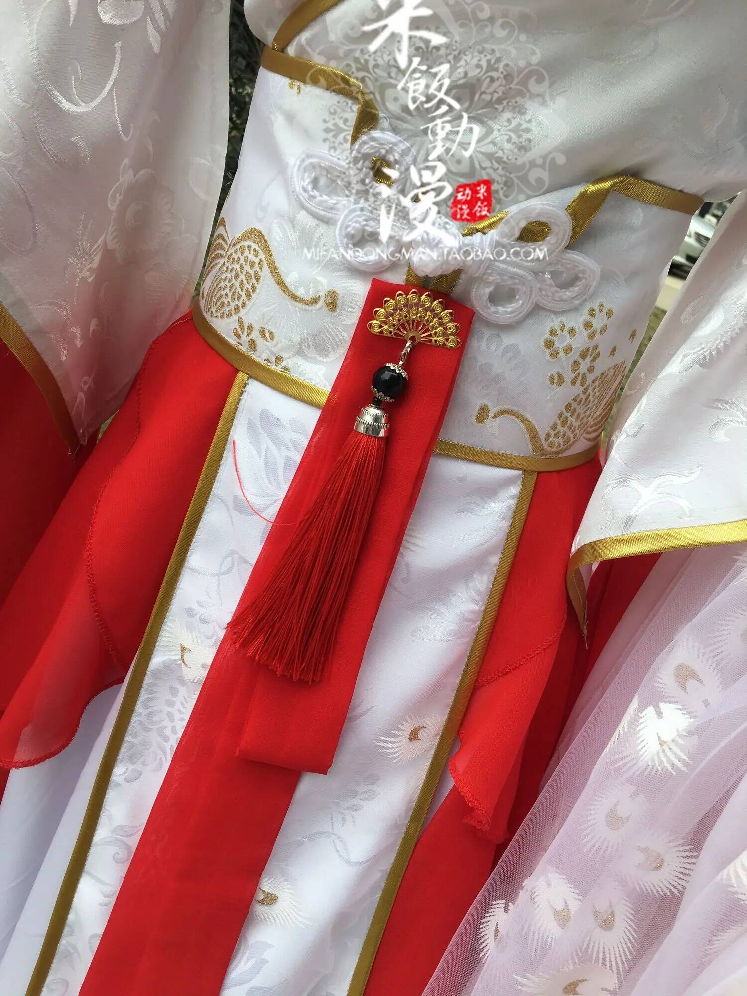 Oficery błogosławiają księcia  – Anime Cosplay Red recenzja i cena